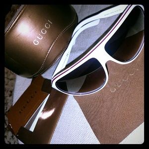 Womans gucci sunglasses